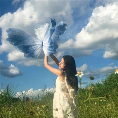 时装周T台实拍：富二代出道颜值引争议，家长出面回应